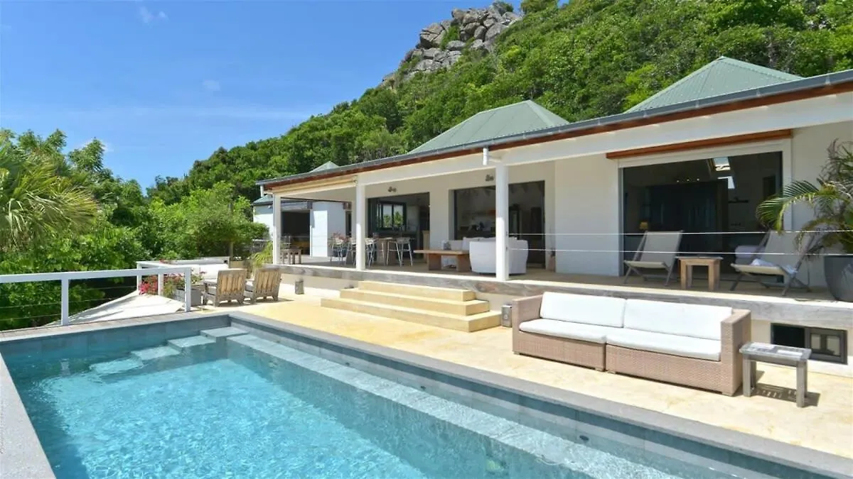 Pleasant Villa With High-Quality Amenities 구스타비아